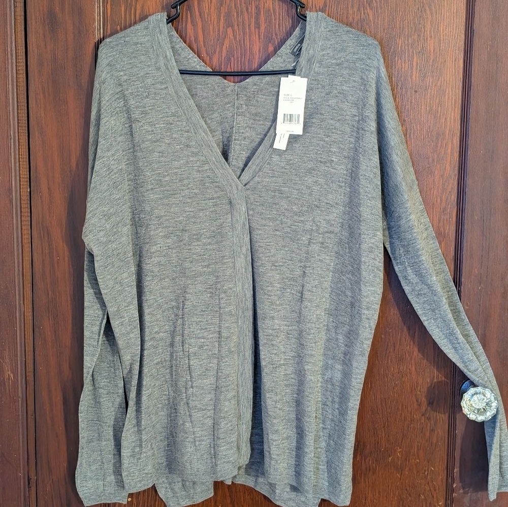New With Tags Vince Wool Cashmere Lightweight Gray V Neck Sweater Size Large